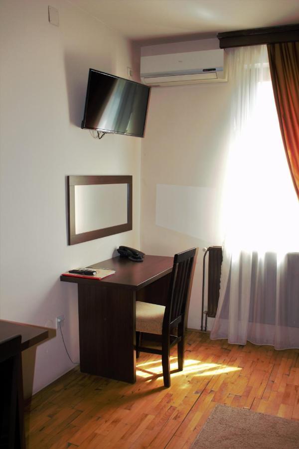 Garni Hotel City Krusevac Exterior photo